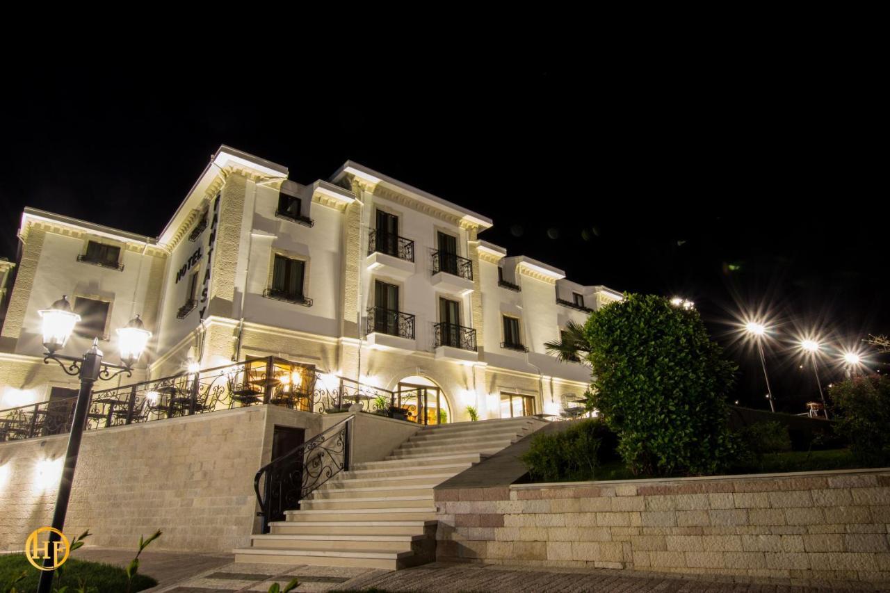 Hotel Fantasy Gjirokastër Exterior foto